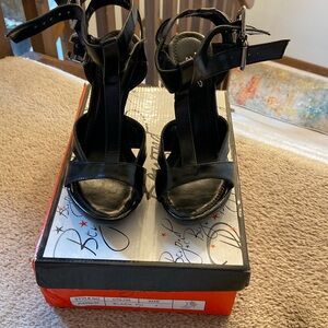 T-strap shoes to go dancing